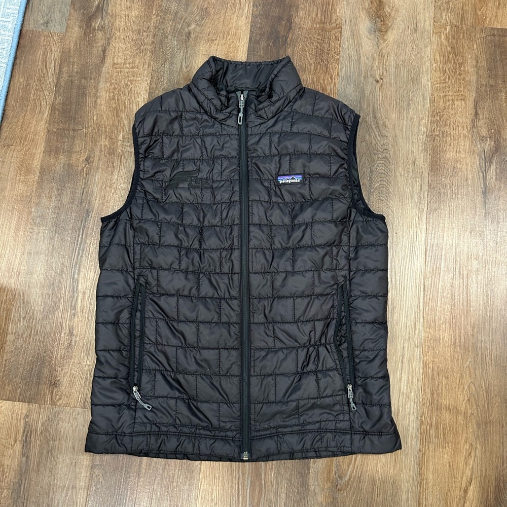 Patagonia Men's Black Quilted Puffer Vest